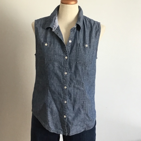 Karen Scott  Blue Denim Sleeveless Button Down Top - Picture 5 of 9